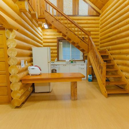 Jungmun Log Pension & Resort Сеогвипо Екстериор снимка