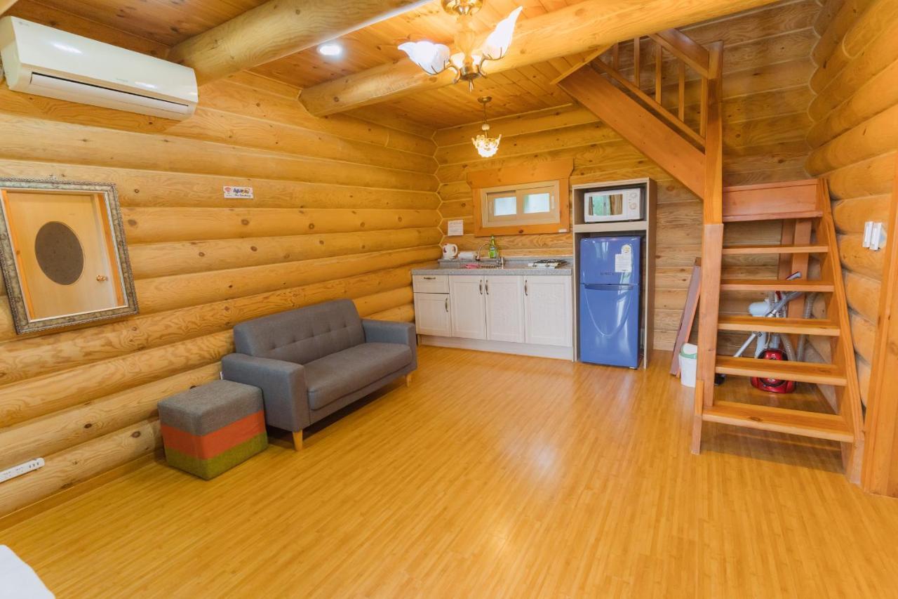 Jungmun Log Pension & Resort Сеогвипо Екстериор снимка