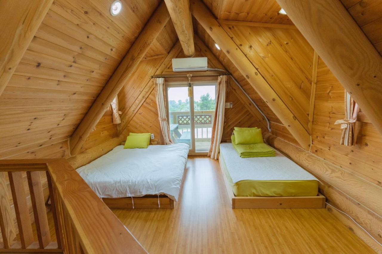 Jungmun Log Pension & Resort Сеогвипо Екстериор снимка