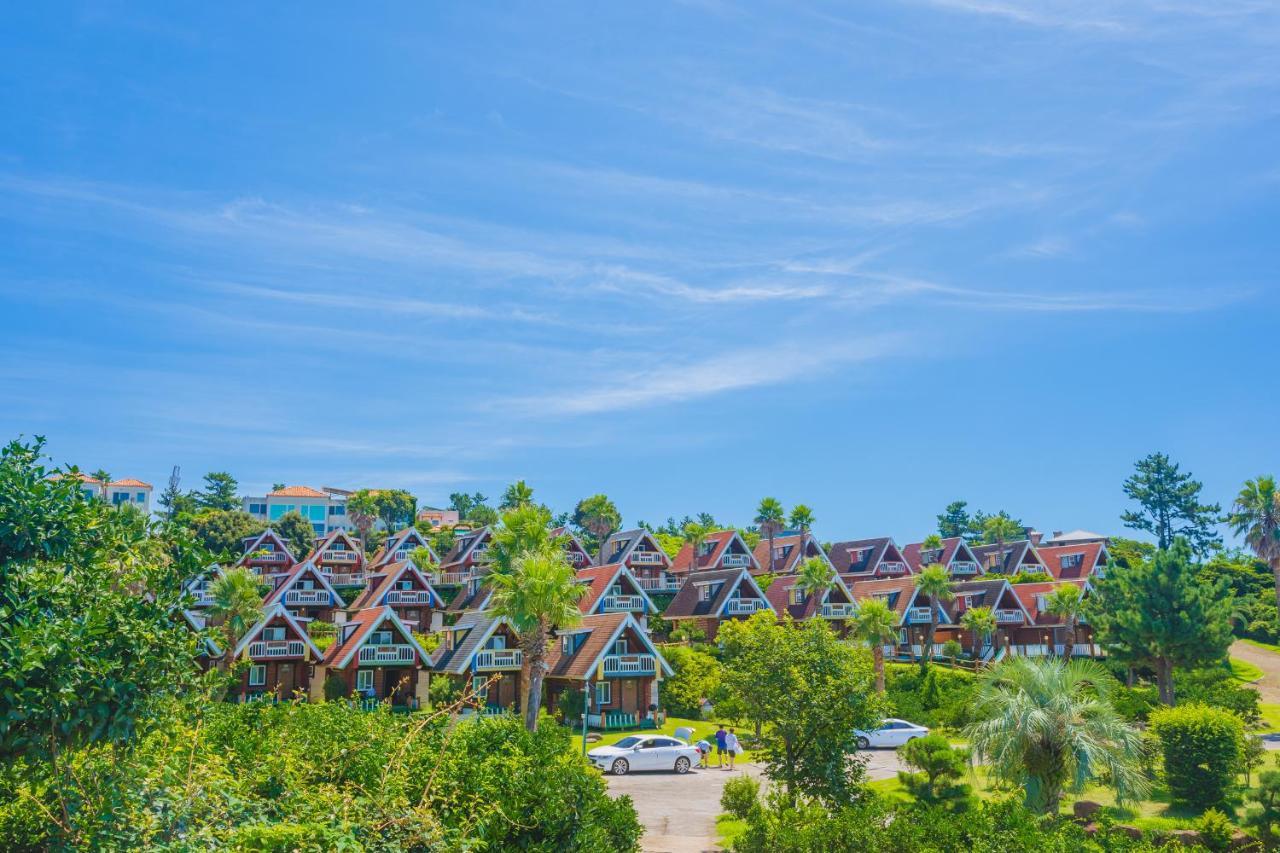 Jungmun Log Pension & Resort Сеогвипо Екстериор снимка