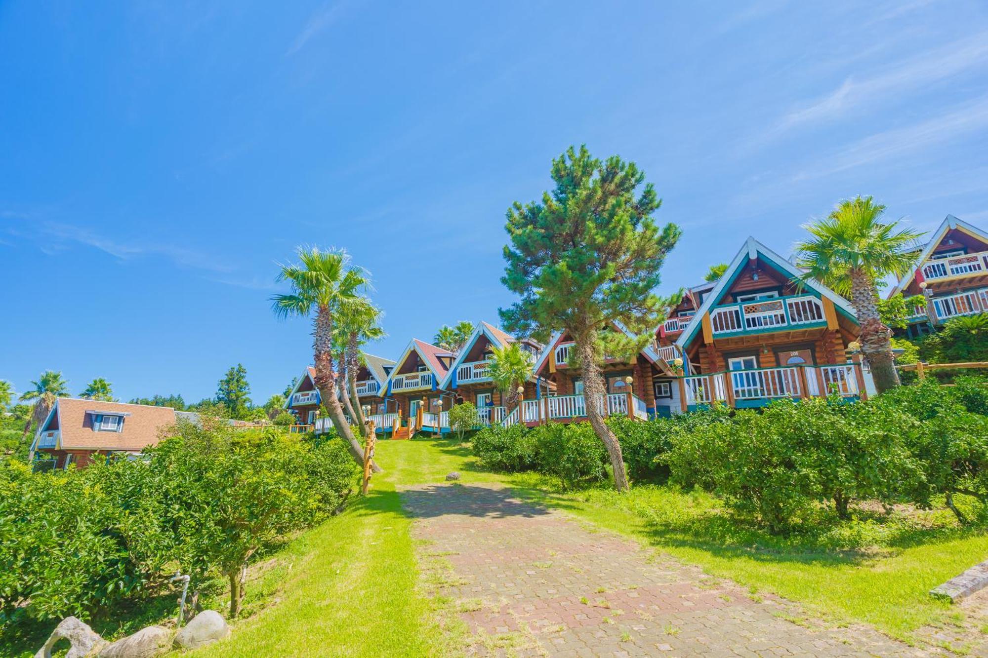 Jungmun Log Pension & Resort Сеогвипо Екстериор снимка