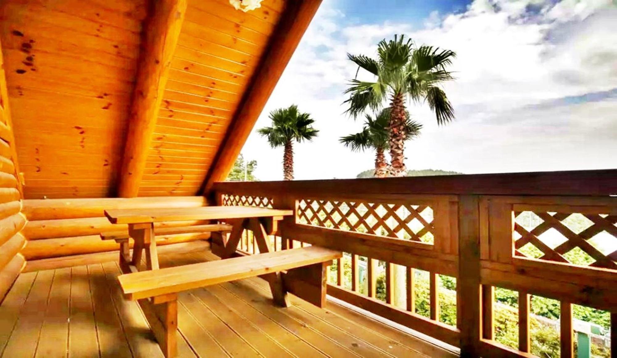 Jungmun Log Pension & Resort Сеогвипо Екстериор снимка